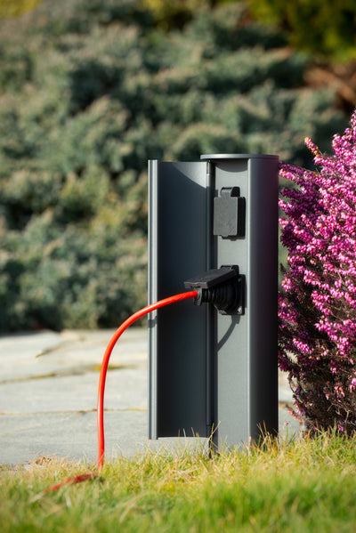 Lucide outdoor power socket pillar IP44, Type F grounded outlets, aluminium anthracite finish, 40cm height