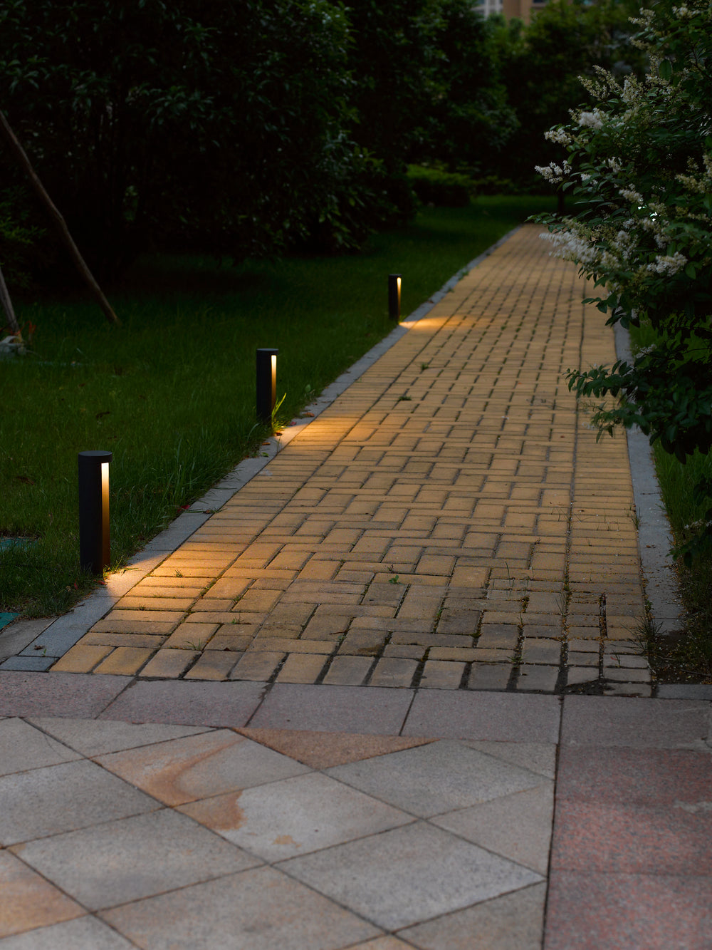 Lucide COMBO LED garden pedestal light, 9W 3000K, IP54 Black aluminum, 250mm modern outdoor bollard