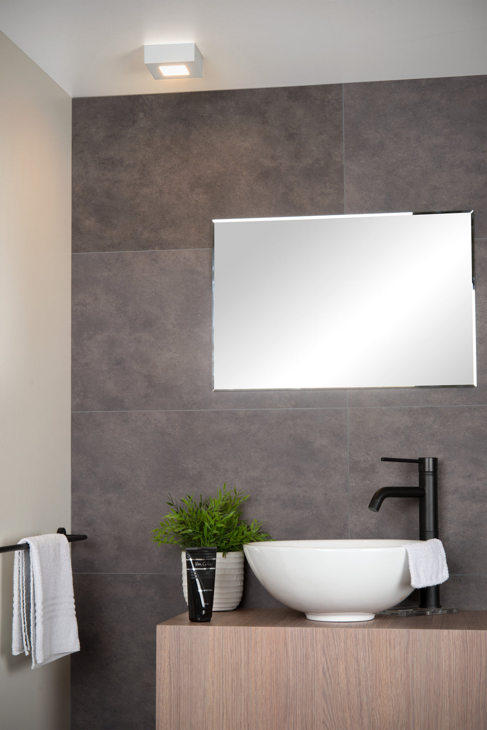 Lucide BRICE LED bathroom ceiling light, dimmable 8W 3000K, IP44, square white aluminum 220-240V