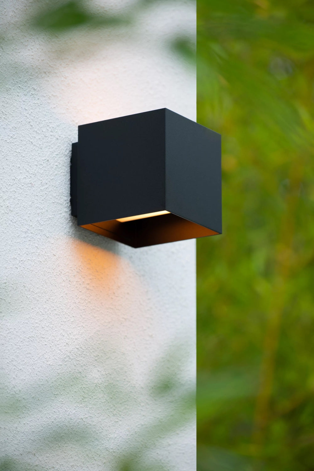 Lucide EXETER outdoor wall light Black E27 socket IP54 aluminium housing durable design