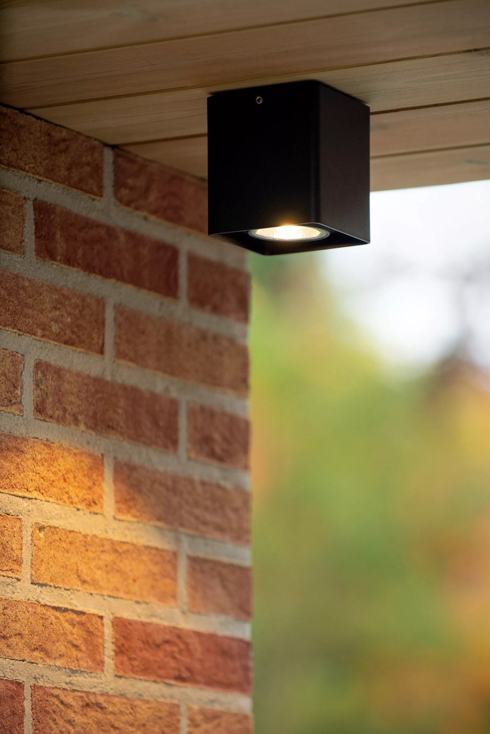 Lucide LEEDS Außen-LED-Deckenleuchte 1x9W 2700K IP54 Schwarz