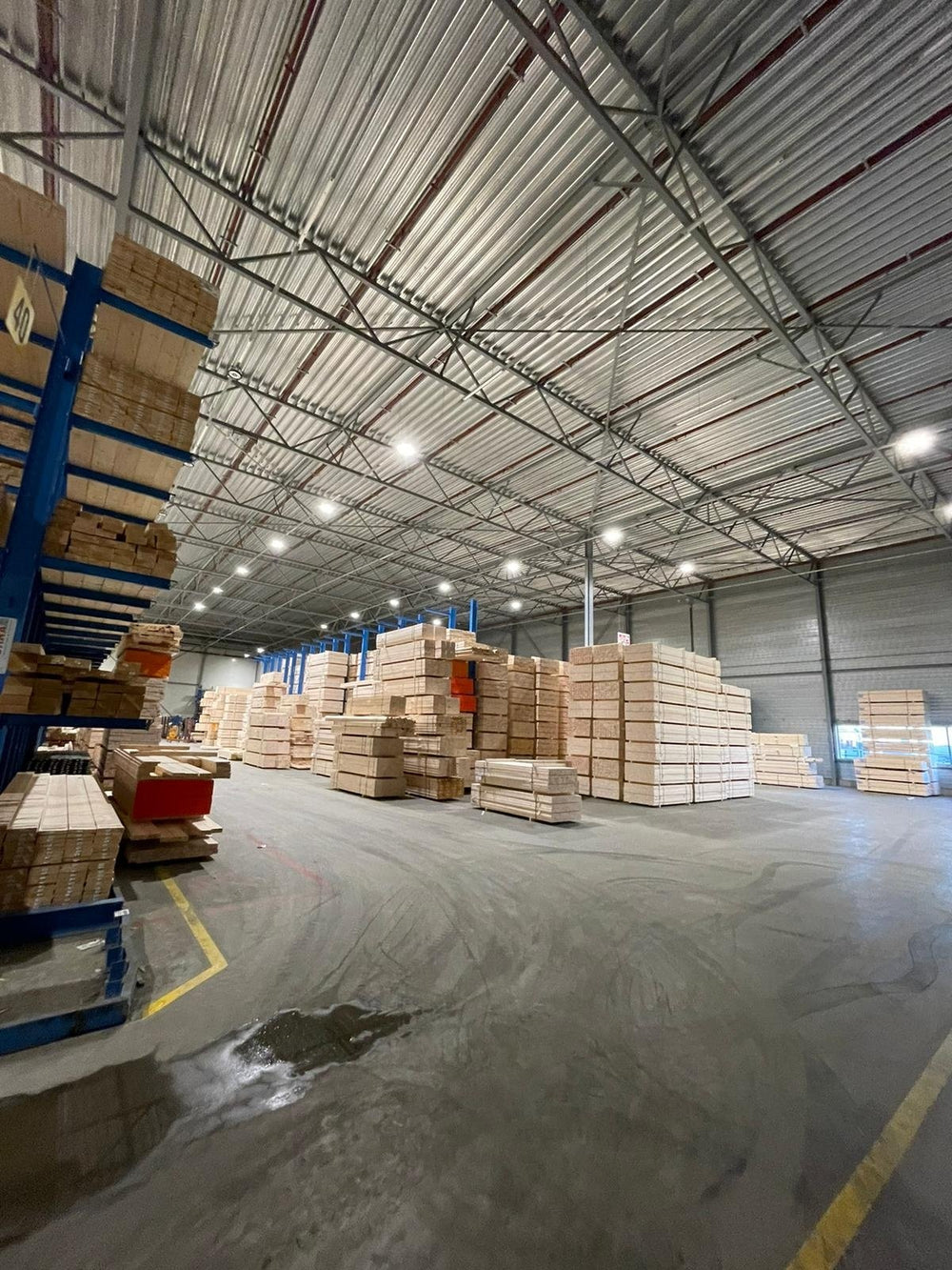 Tsong LED High Bay UFO 100W 15000 Lumen 1-10V Dimmbar 3000K CRI 80 Philips Chip IP20 CE RoHS Schwarz